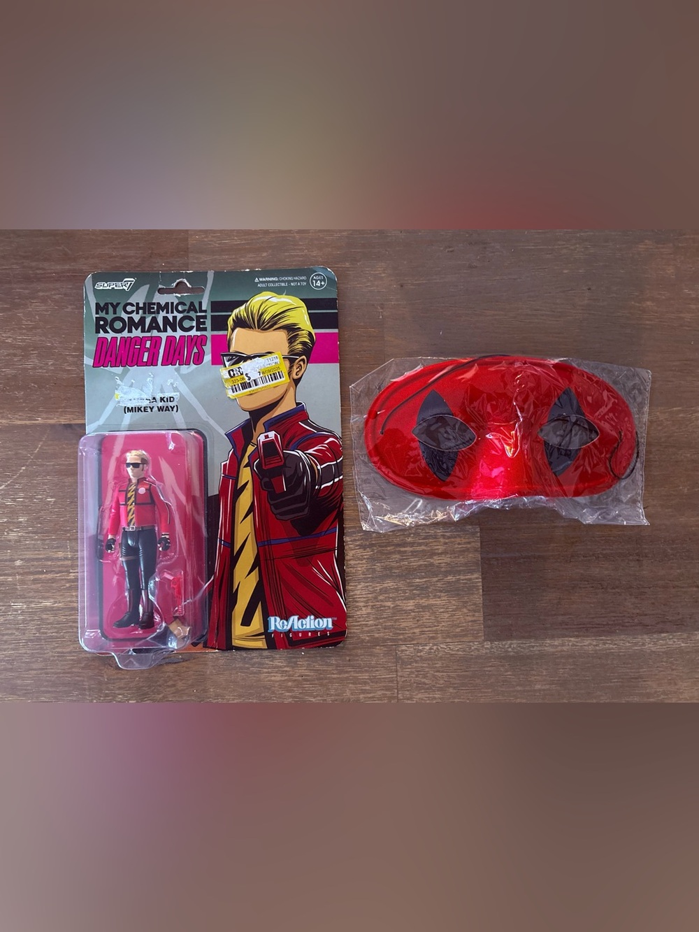 My Chemical Romance Kobra Kid Super7 ReAction Figure + Eye Mask Bundle NEW